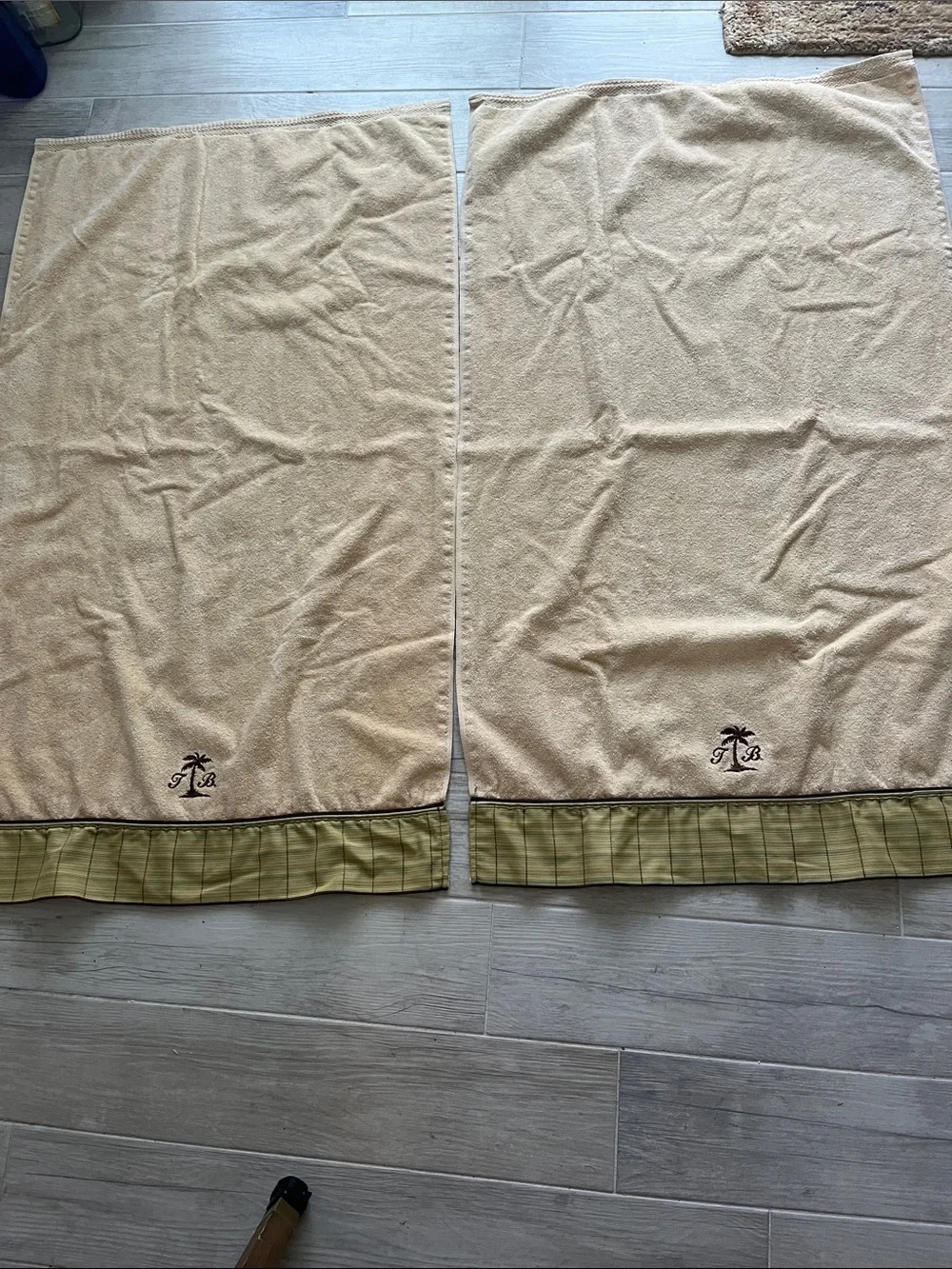 Tommy Bahama Home VTG embroidered monogram initials TB striped trim 100% cotton
